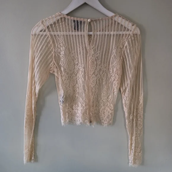 NWOT Revamped M Y2K Whimsigoth Romantic Coquette Girl Lace Mesh Crop Top - Picture 10 of 14